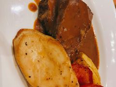 现切牛排-贵阳恒世纪酒店·味自助餐厅