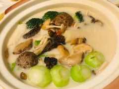 山珍鱼汤素菜煲-东海朗廷酒店-唐阁T’ANG COURT 中餐厅