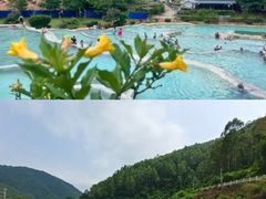 -十万大山布透温泉