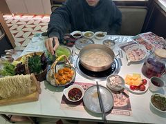-洪氏嗨捞·广东猪肚鸡·椰子鸡火锅(西咸万象城店)