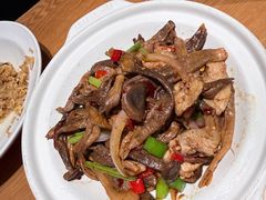 香辣鹿茸菌-吕氏疙瘩汤·新鲁菜(济南万象城店)
