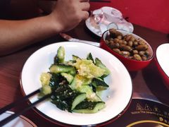 蒜泥黄瓜-虾弄弄海派小龙虾·牛羊蝎子火锅