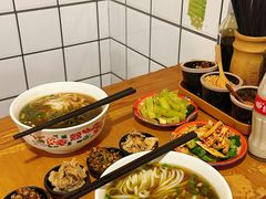 -矮子粉店1985·长沙米粉(湘春路店)