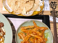 芥辣无骨鸭掌-陳八两面家(滨江天街店)