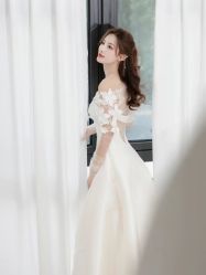 -南京宝娜嫁衣婚纱礼服馆(中央路店)