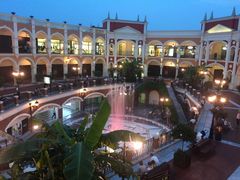 -佛罗伦萨小镇广佛名品奥特莱斯(疏港路店)