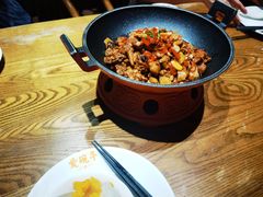 -爱碗亭·鲜炒湖南菜(壹城中心店)