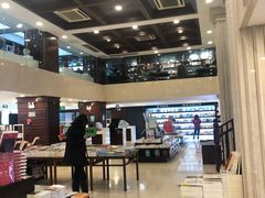 -新华书店(泉城路店)