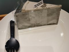 黑芝麻千层蛋糕-科学家咖啡(海岸城店)