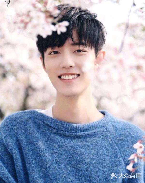 谁知粉丝们却仍然顶着“流量粉丝”的头衔到处惹火