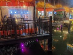 -二荆条·蜀鲜汇城市森林火锅