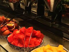 水果-OPEN開全日自助餐厅·牛肉火锅·海鲜(佛山希尔顿酒店)