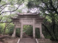 -灵岩山风景区