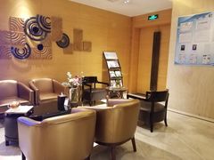 -小鲨鱼游泳培训(会展中心店)