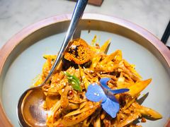 敲糖棒棒鸡-辛香汇·现炒川菜(淮海路百盛店)