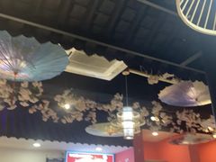 -老街烧烤大排档·地道湖北菜·龙虾馆(汉口火车站店)