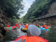 -安吉龙王山峡谷漂流