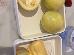 -涨巢·潮玩水疗局