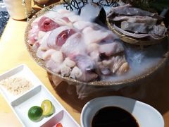 -洪氏嗨捞·广东猪肚鸡·椰子鸡火锅(西咸万象城店)