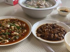-茅屋大酒店