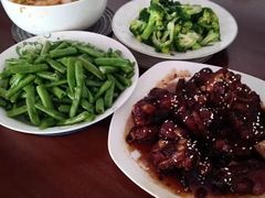 -爱的果实月嫂育婴师(世纪东方店)
