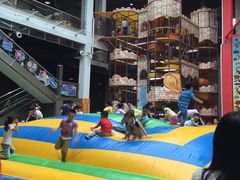 -蒙特利亲子乐园