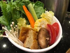 菇菌拼盘-一哥澳门豆捞 · 十七年经典澳门火锅(四季天地店)