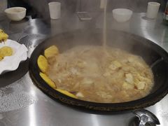 -粘豆包柴火铁锅炖