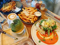 -FLOVIE FLORIST CAFE