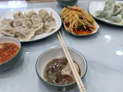 -大肚水饺锅贴·家常融合菜(新港店)