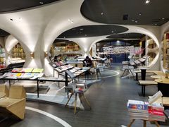-钟书阁(珍园店)
