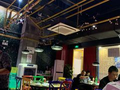大堂-老城区炭火蛙锅(永业购物中心店)