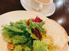 金枪鱼面包色拉-斯比特花园西餐厅(东方商厦店)