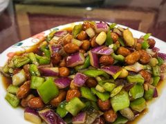 -清真磊磊烧烤老店(饮虎池街34号店)