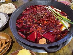 -黄潇洒老火锅(九眼桥宏济巷店)