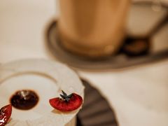 -潮一不贰·法式甜品·生日蛋糕·西式简餐(外滩店)