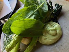 西兰花佐牛油果酱-BOR Eatery(安福路店)