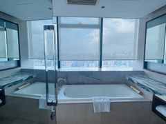 -上海龙之梦万丽酒店