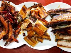 -鸿运美食府