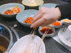 -草家酱蟹炭火烤肉店(珲春南路一店)
