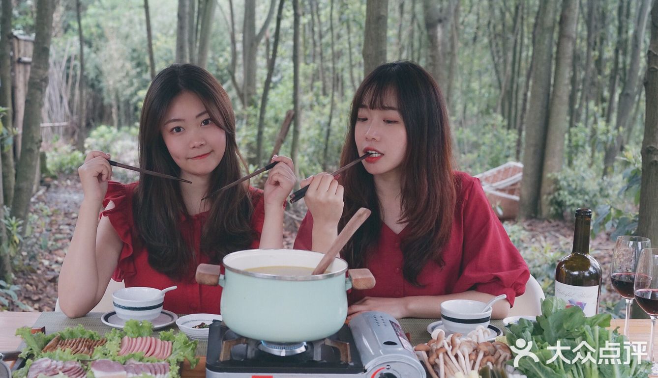 一觉睡到天亮~下午茶可以坐在楼下的林子里，听鸟鸣蛙叫