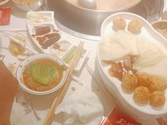 -三人行骨头王火锅(长寿店)