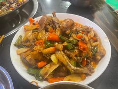 -鸿顺老铁锅美蛙鱼府(解放碑店)