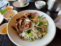 -大头虾越式风味餐厅(光明广场店)