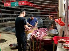 新鲜到的牛肉在切-菜忠潮州牛肉店(岗厦店)