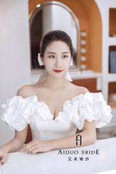 -艾朵婚纱