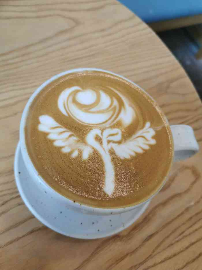 62人赞1蜜雪儿猫猫8月19日 16:56打分0625/人公司大楼两楼的咖啡店