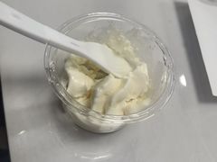 -正飞鲜奶(吐鲁番路店)