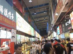 -海口骑楼小吃街