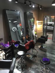 -茶发Salon·烫发染发理发